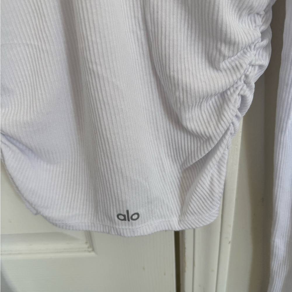 Alo White Ribbed Long Ruched Sleeve Top - Picture 6 of 6